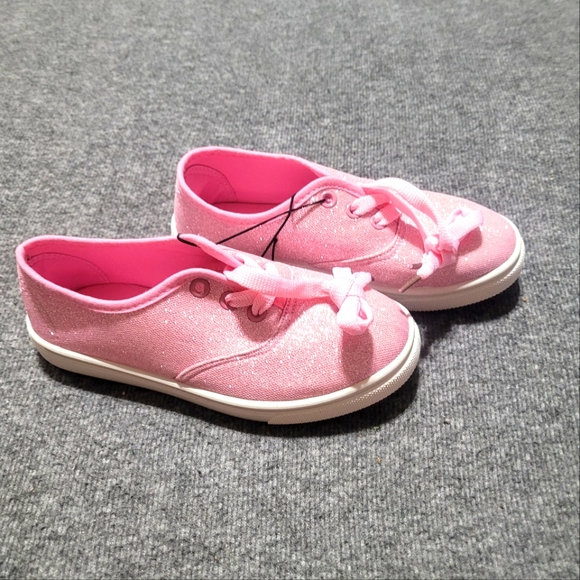 little girl sparkly tennis shoes